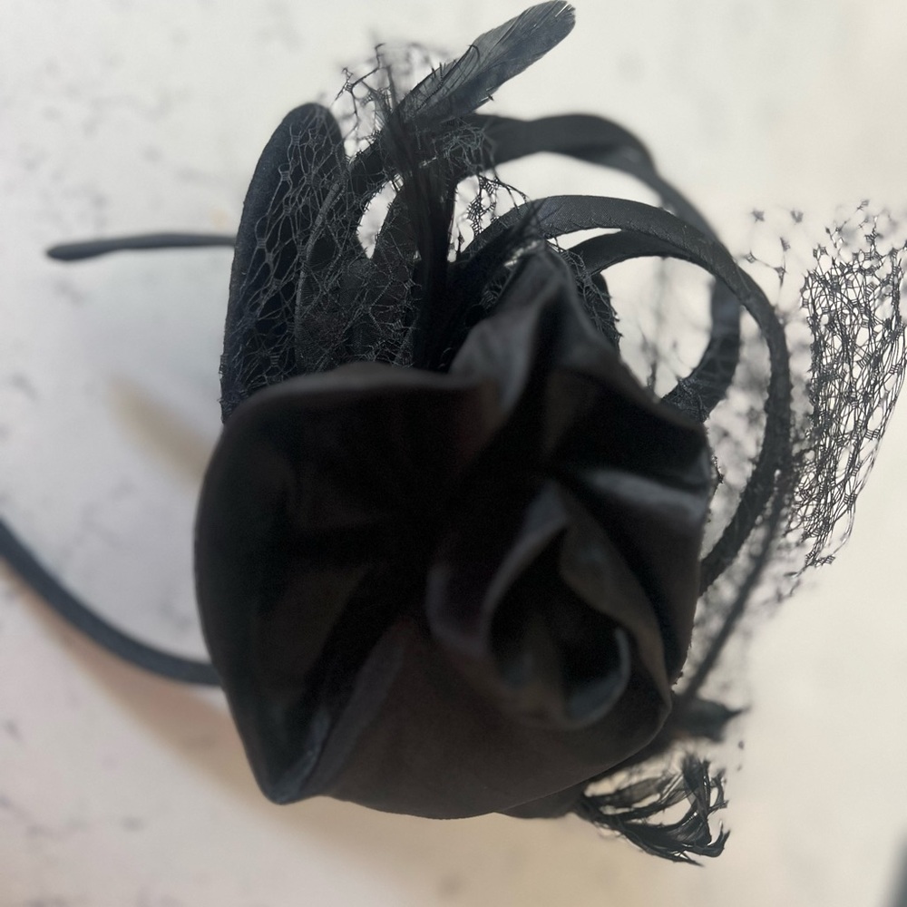 Elegant Black Fascinator